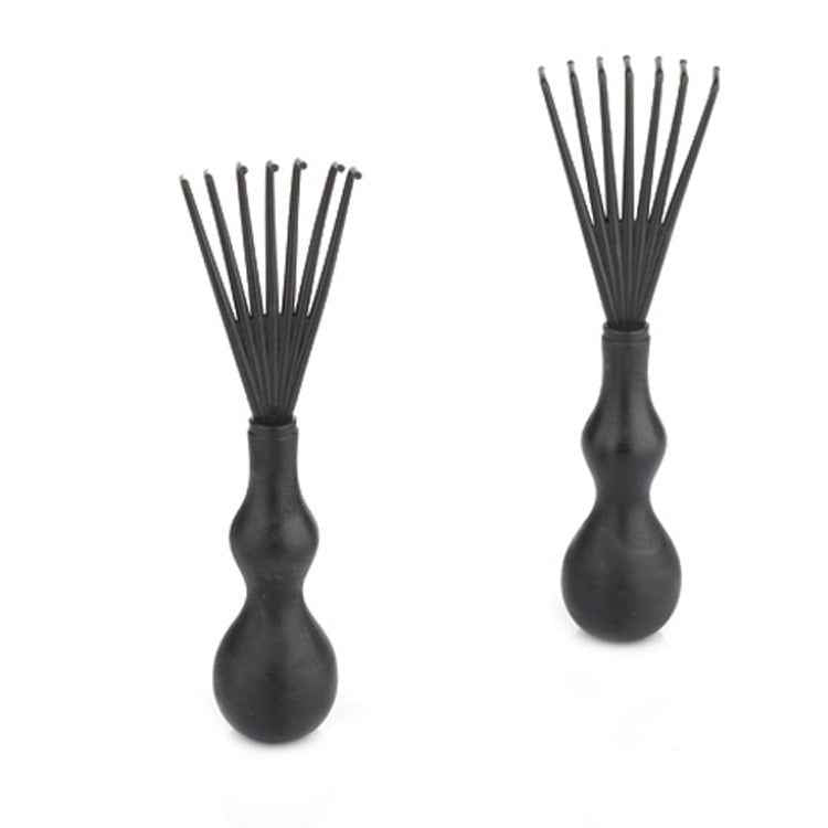 Dos cepillos de limpieza de precisión negros con mango ergonómico sobre fondo blanco.