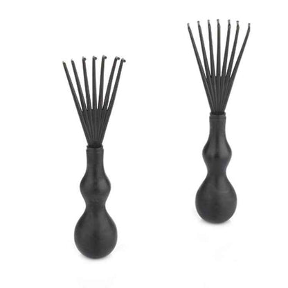 Dos cepillos de limpieza de precisión negros con mango ergonómico sobre fondo blanco.